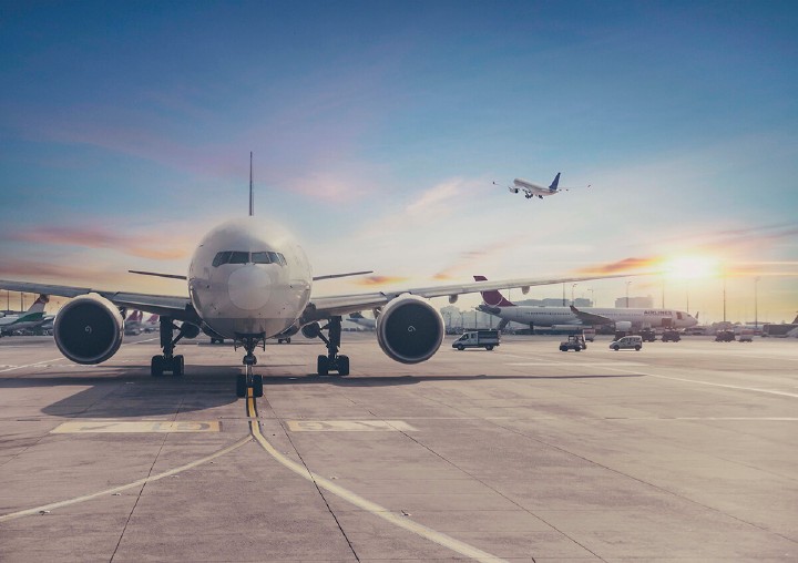AdSigner, as an effective e-mail marketing tool of the new age, can greatly contribute to faster airline regeneration and better business results. Photo: iStock