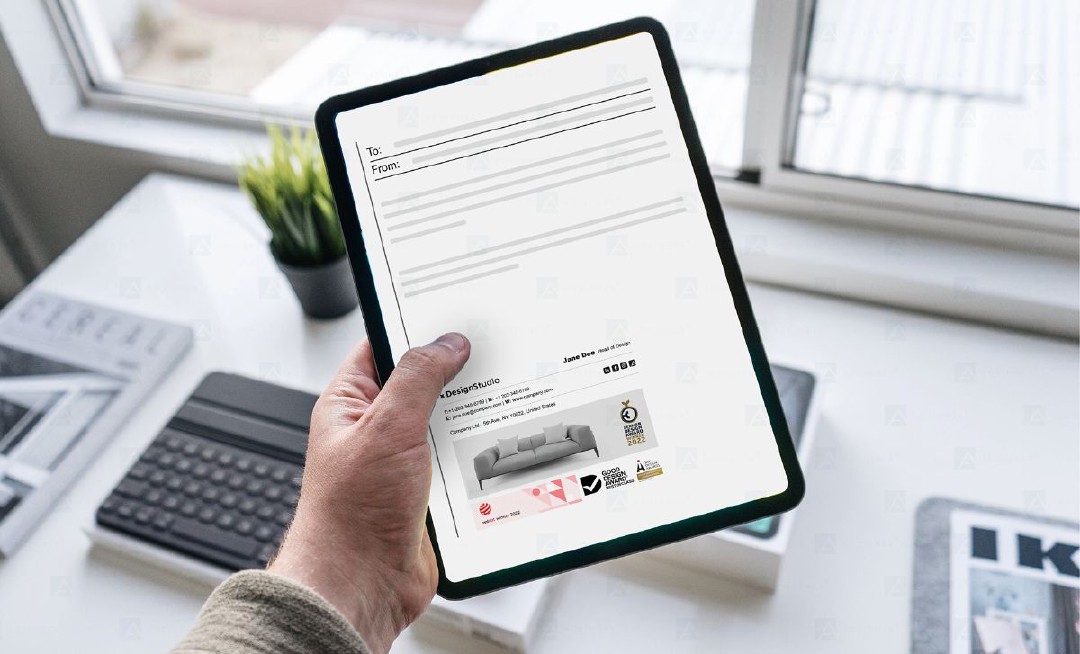 Sample email signature with award badges. Photo: AdSigner